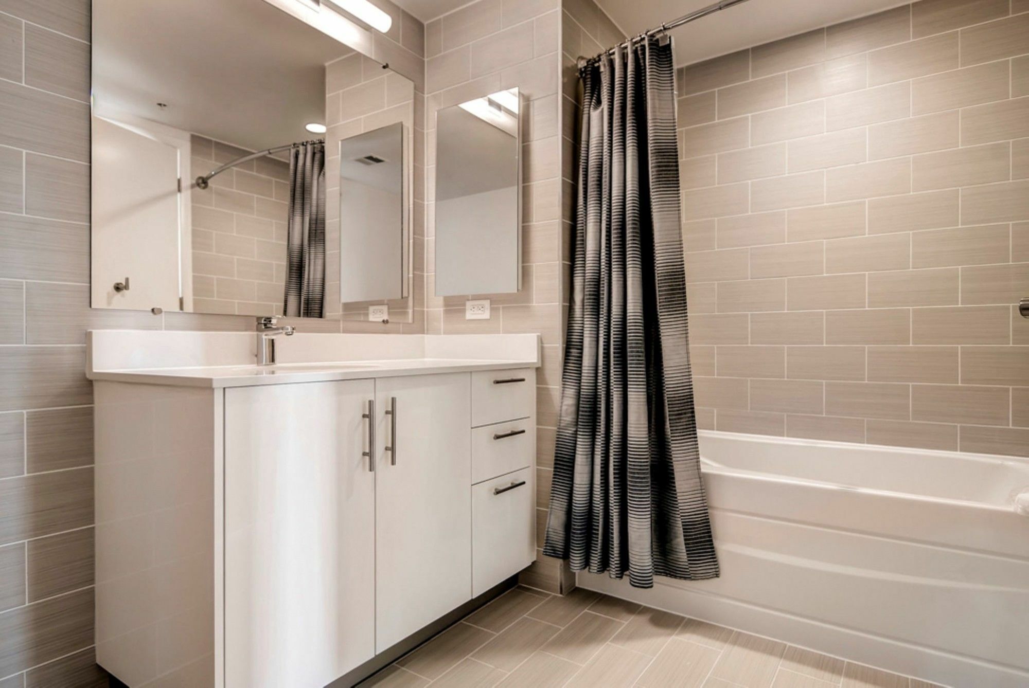 Global Luxury Suites At Chinatown Washington Exterior foto
